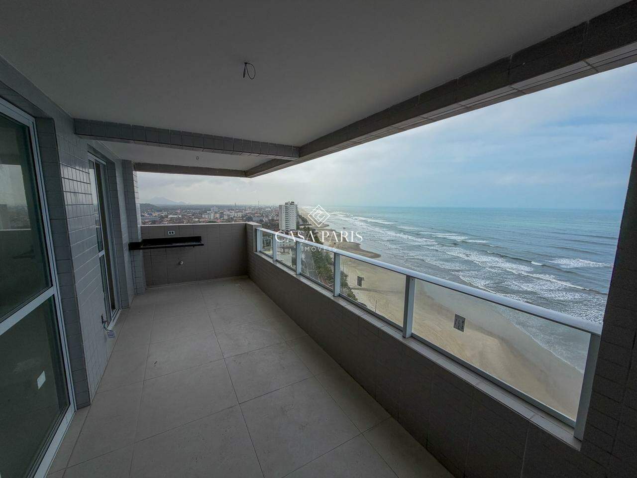 Apartamento à venda no Solemar: 
