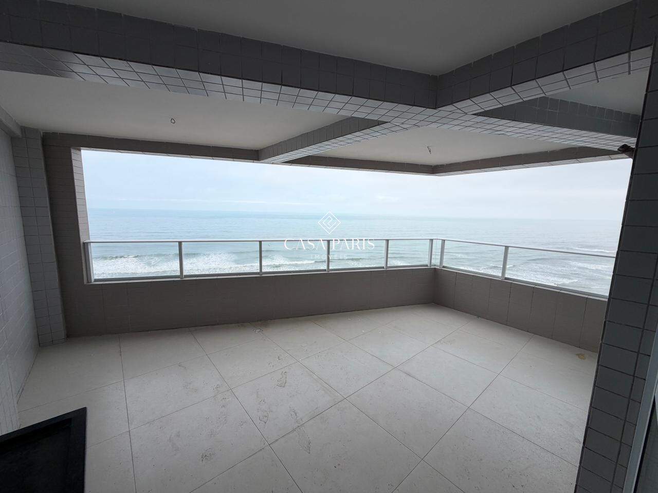 Apartamento à venda no Solemar: 