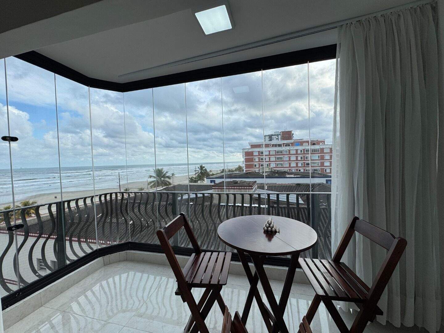 Apartamento à venda no Tupi: 