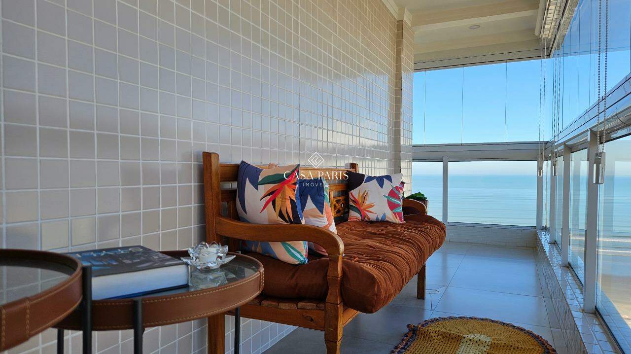 Apartamento à venda no Canto do Forte: 