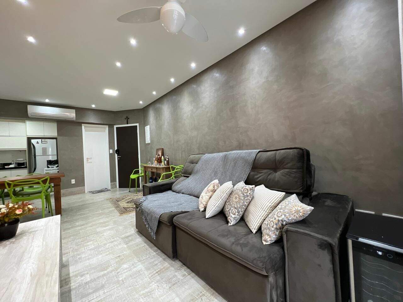 Apartamento à venda no Canto do Forte: 