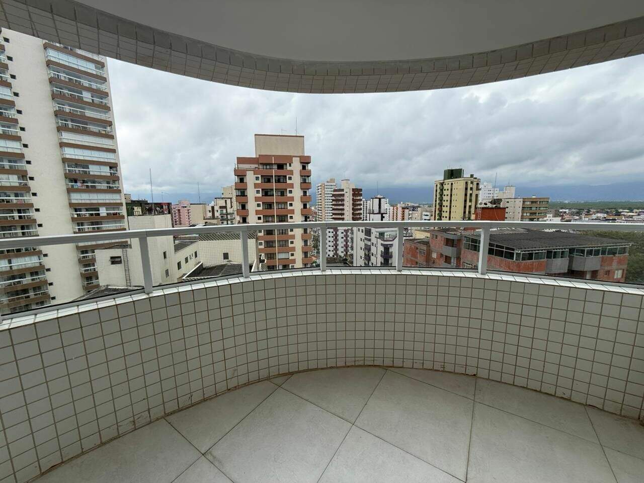 Apartamento à venda no Tupi: 
