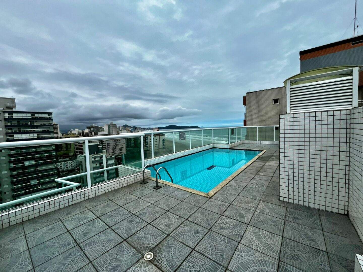 Apartamento à venda no Ocian: 