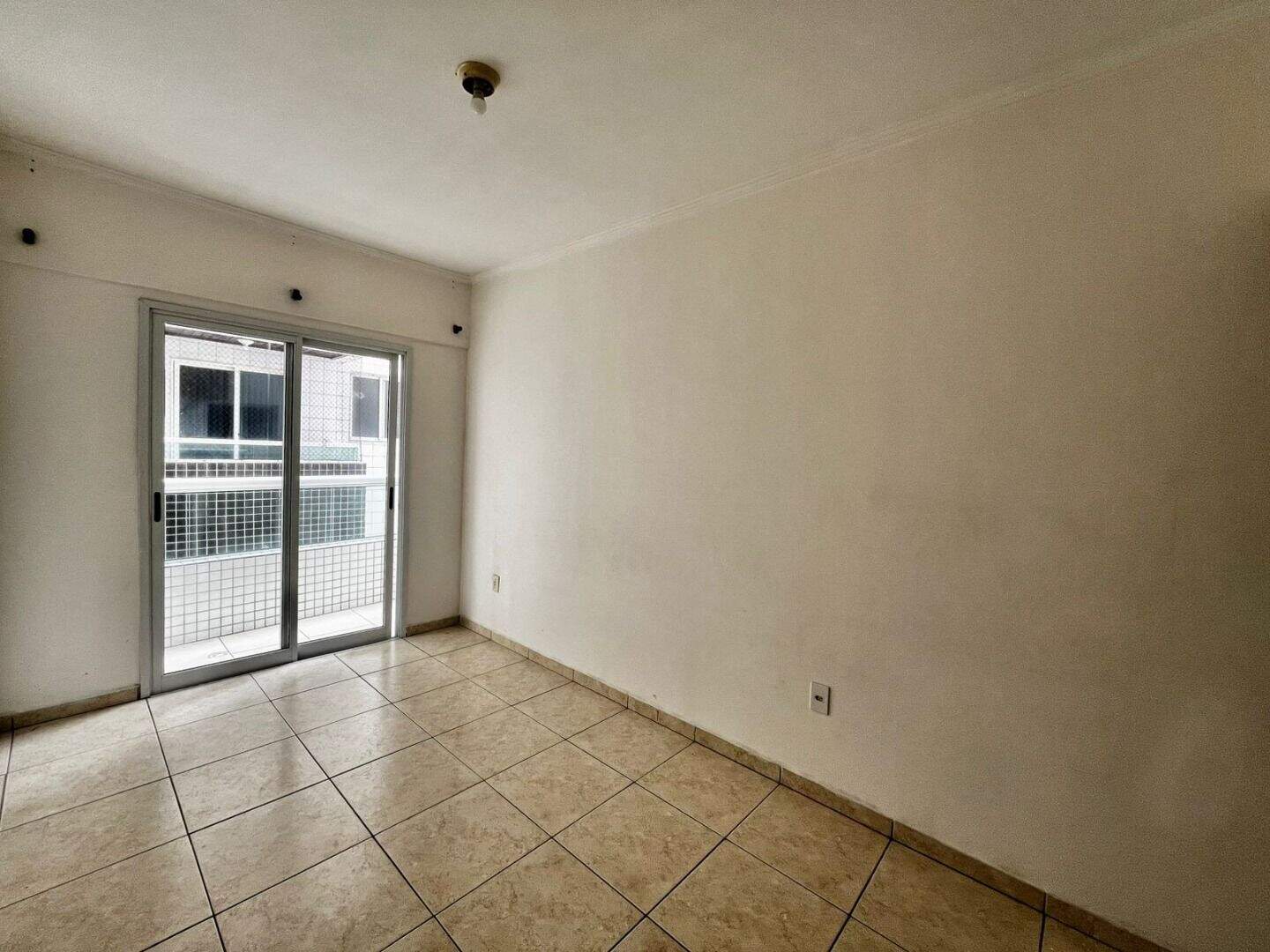 Apartamento à venda no Ocian: 