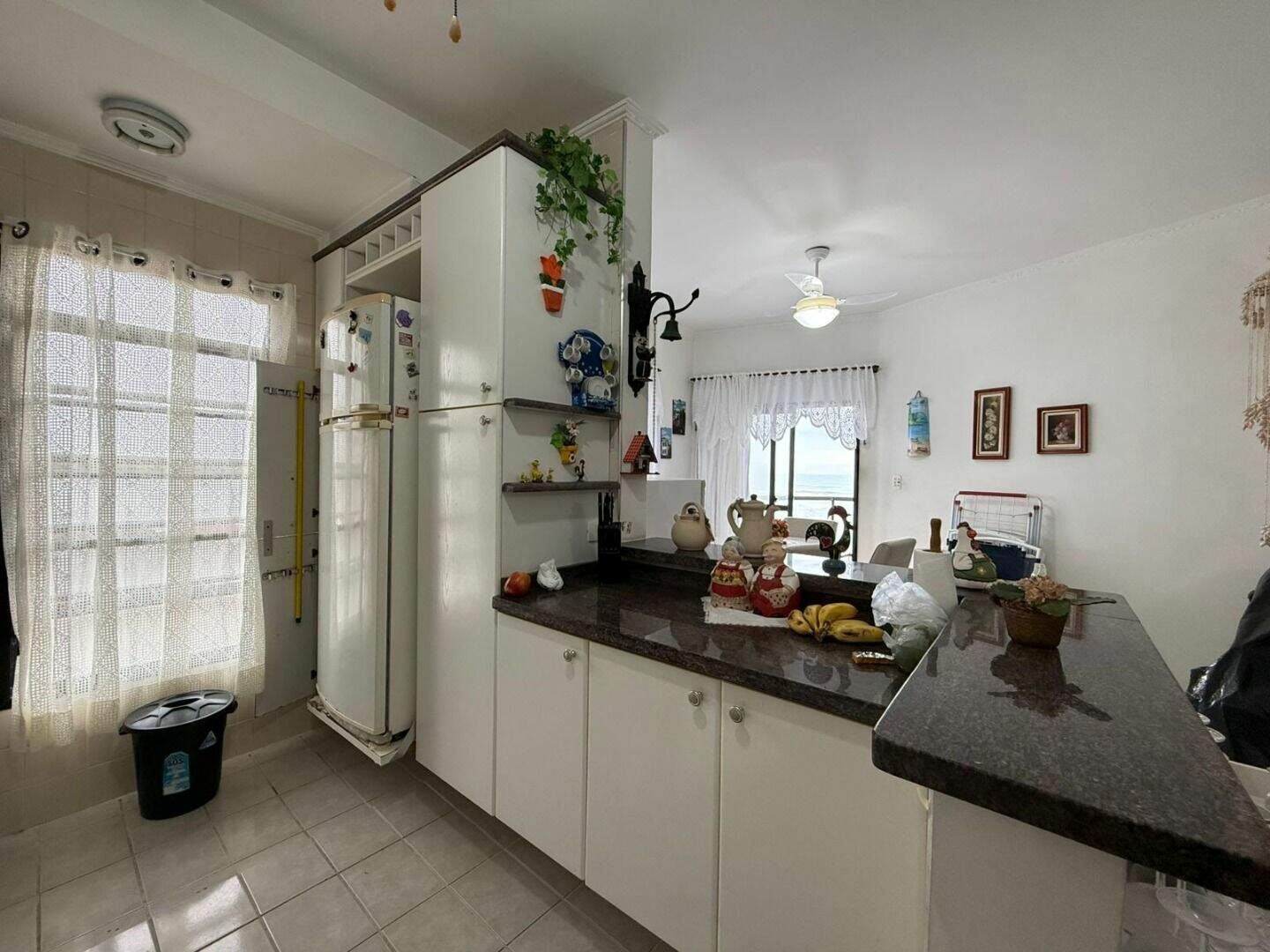 Apartamento à venda no Solemar: 