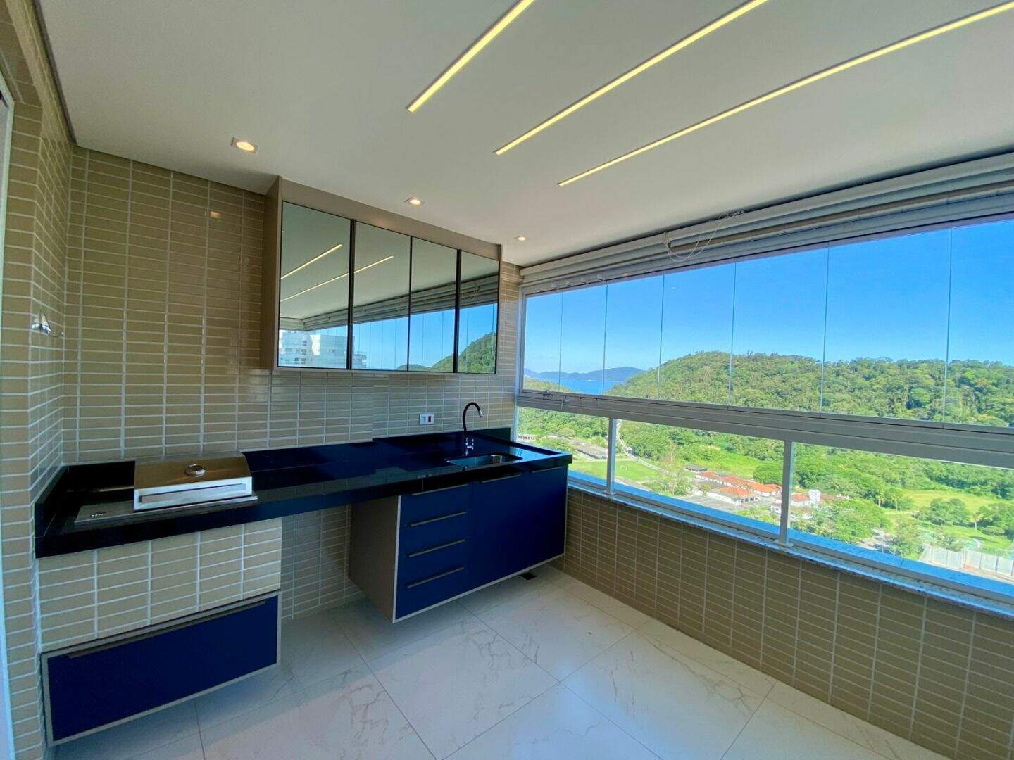 Apartamento à venda no Canto do Forte: 