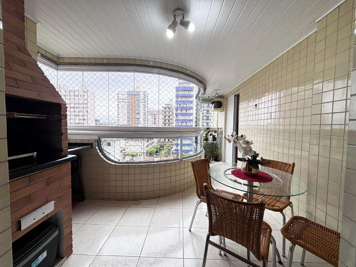 Apartamento à venda no Guilhermina: 