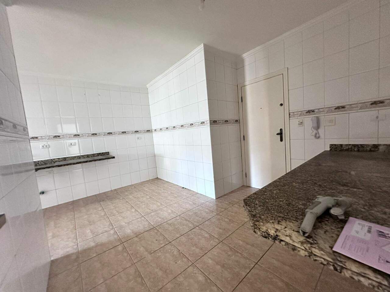 Apartamento à venda no Canto do Forte: 