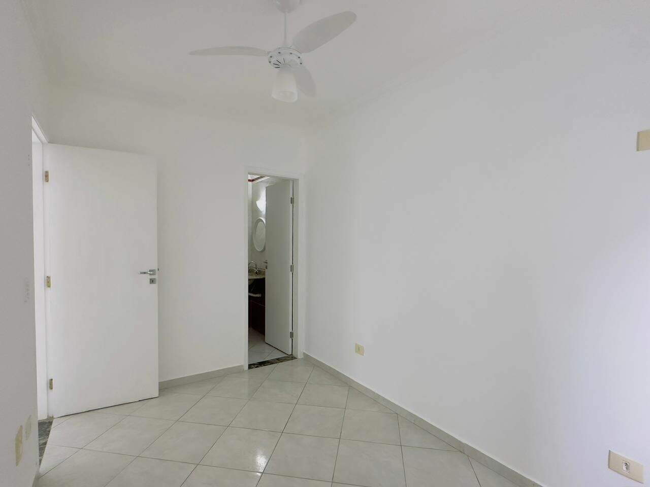 Apartamento à venda no Canto do Forte: 