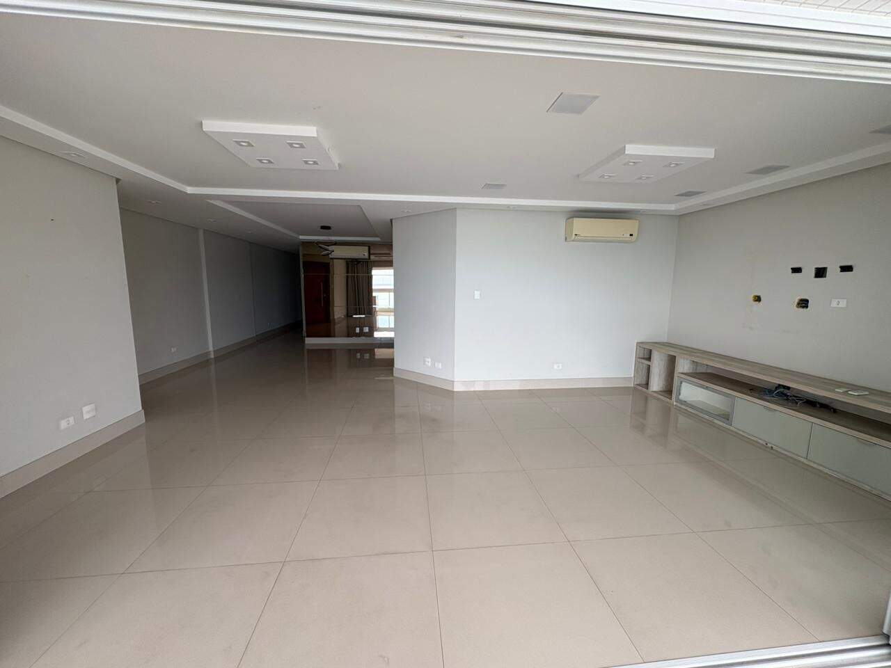 Apartamento à venda no Canto do Forte: 
