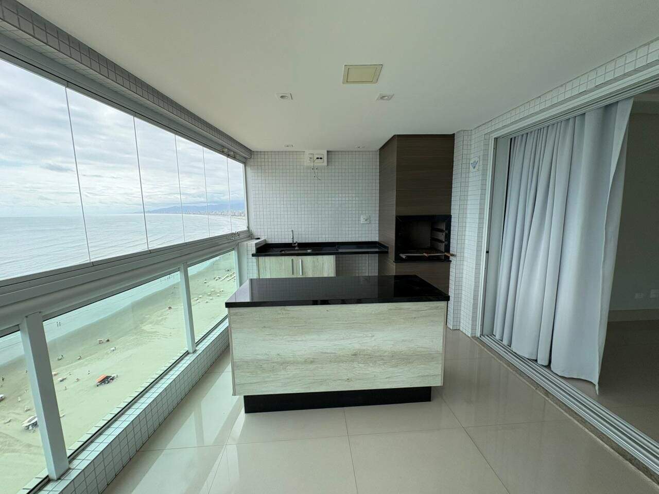 Apartamento à venda no Canto do Forte: 