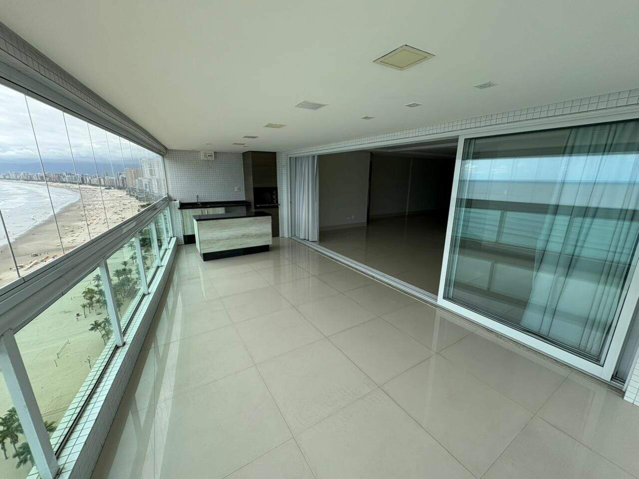 Apartamento à venda no Canto do Forte: 
