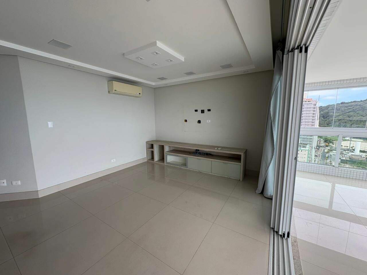 Apartamento à venda no Canto do Forte: 