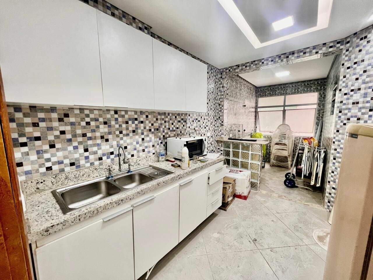 Apartamento à venda no Tupi: 