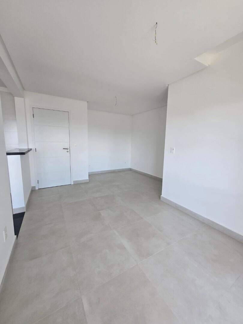 Apartamento à venda no Tupi: 