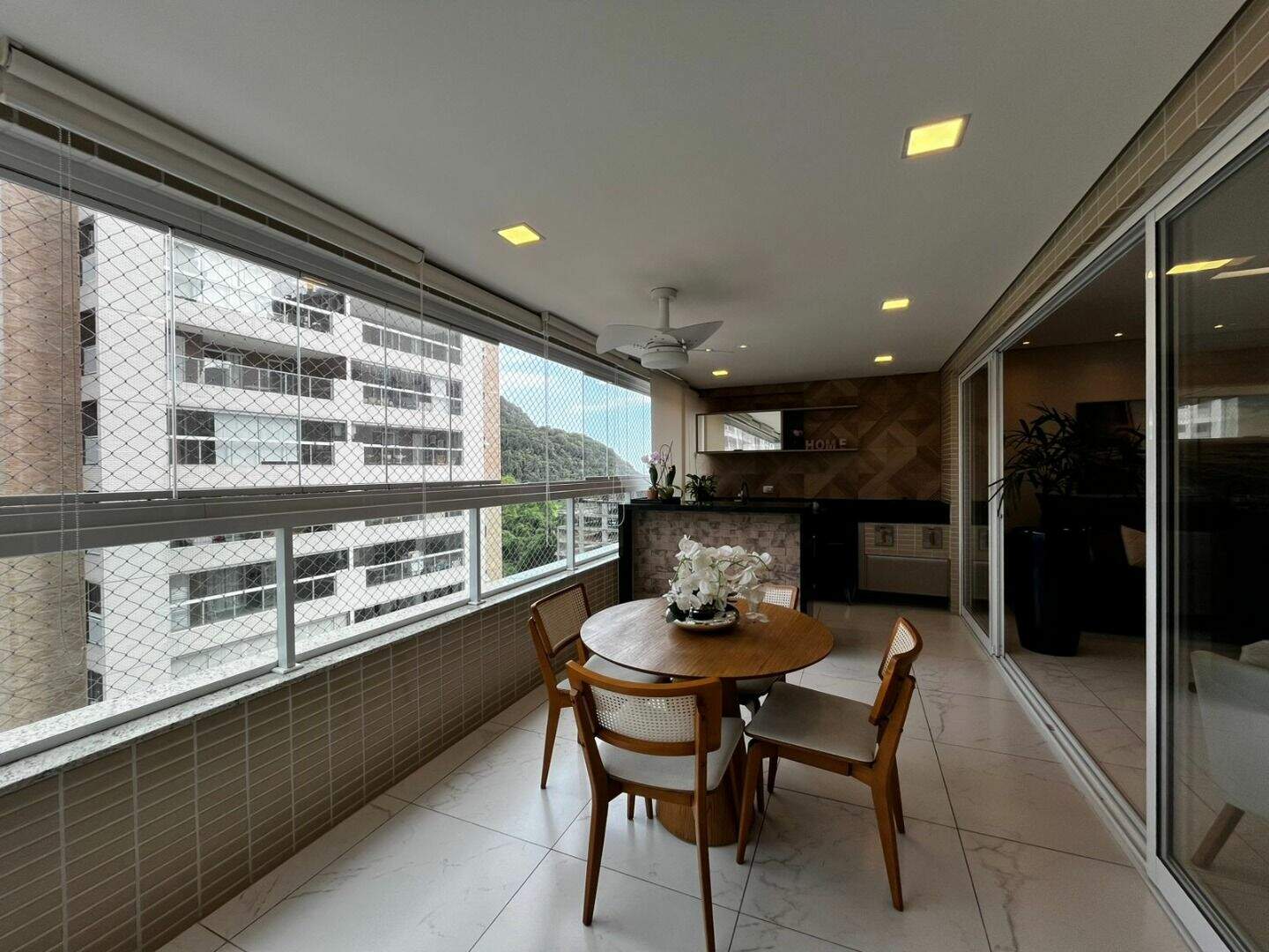 Apartamento à venda no Canto do Forte: 