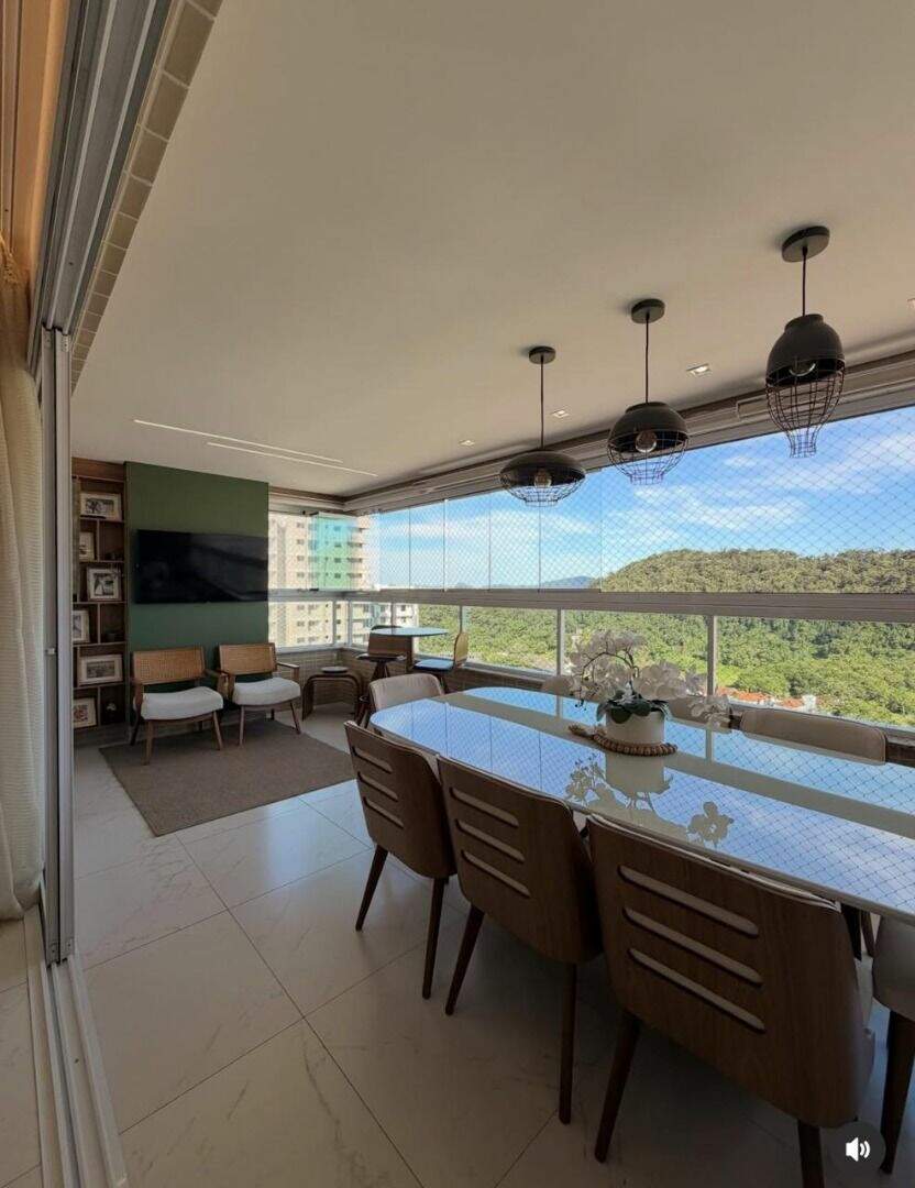Apartamento à venda no Canto do Forte: 