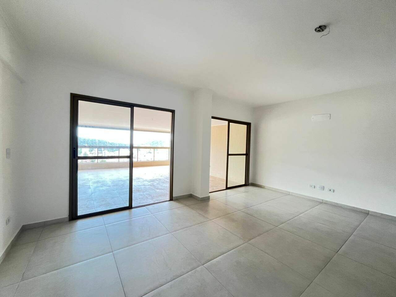Apartamento à venda no Canto do Forte: 