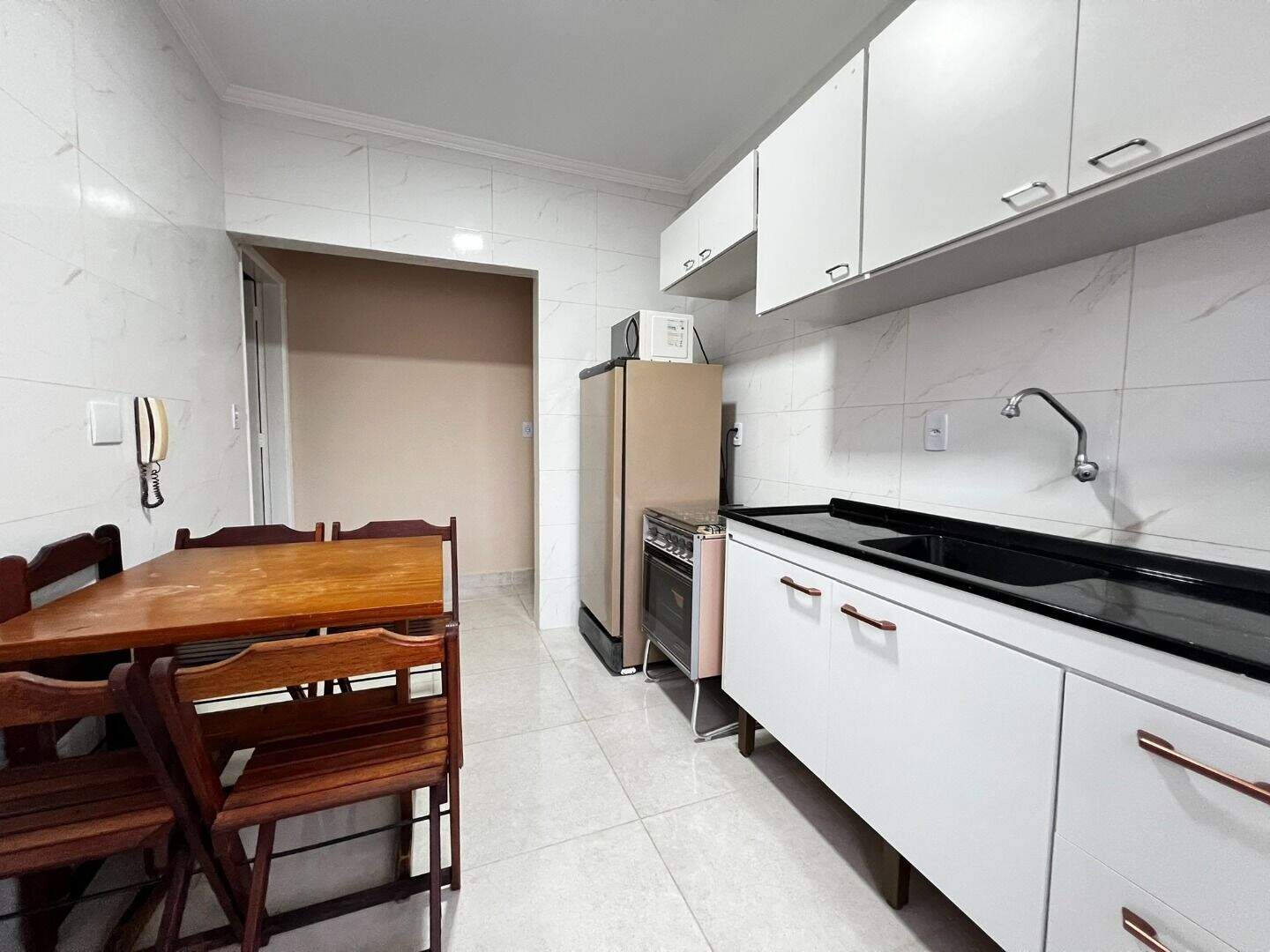 Apartamento à venda no Tupi: 