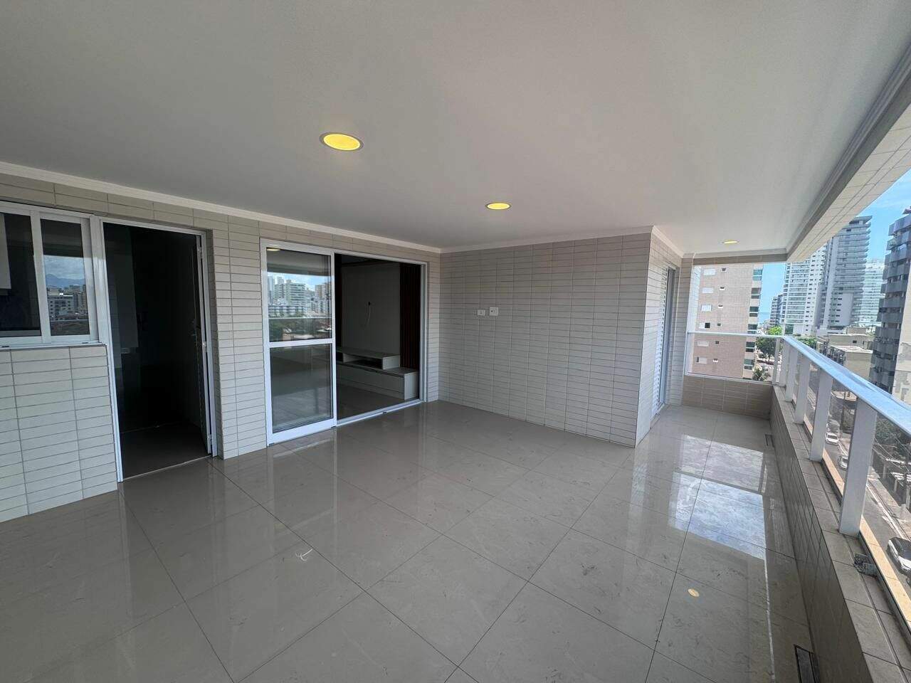 Apartamento à venda no Canto do Forte: 