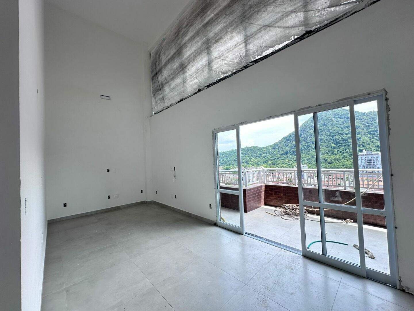 Apartamento Duplex à venda no Canto do Forte: 