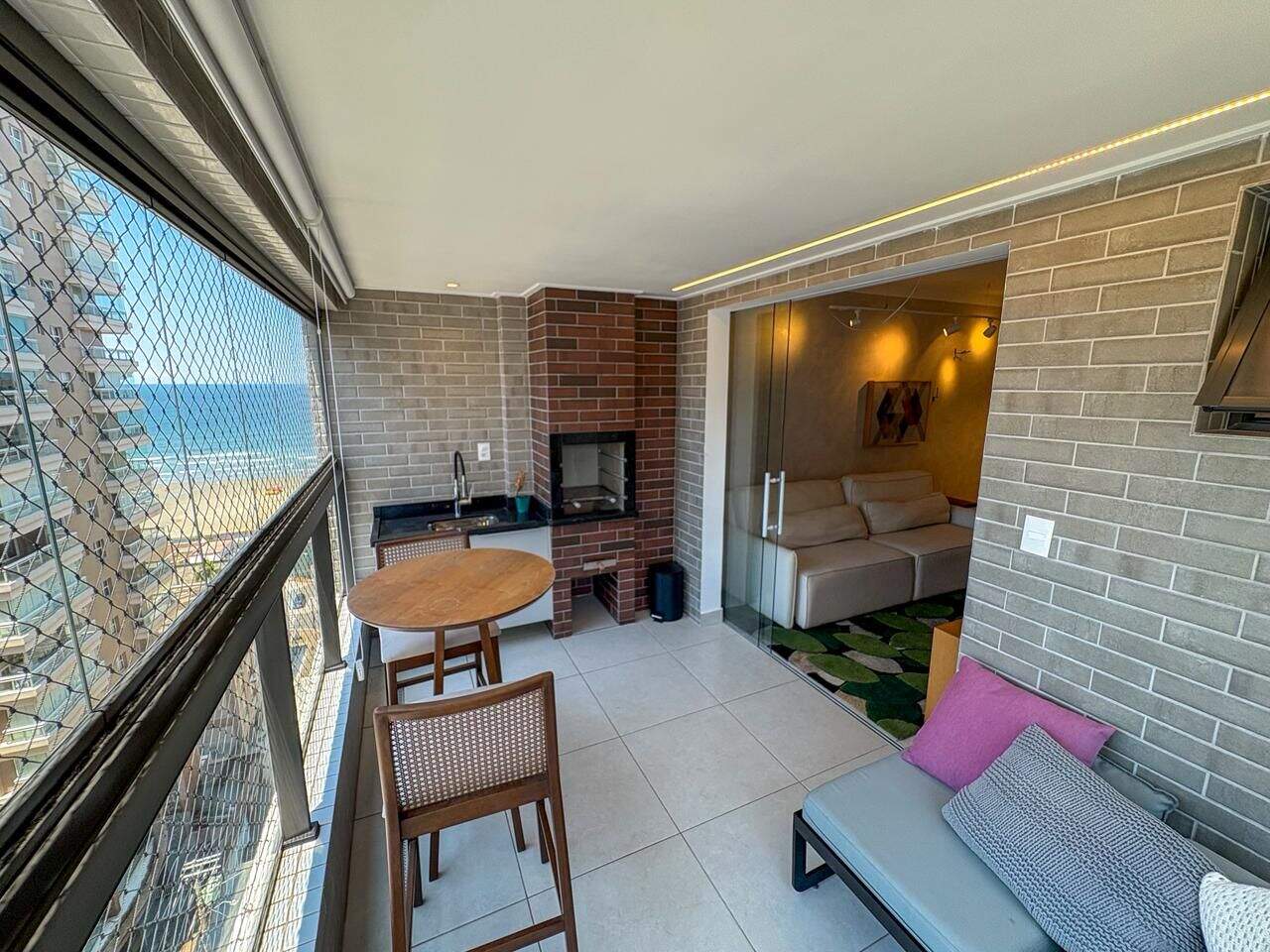 Apartamento à venda no Canto do Forte: 