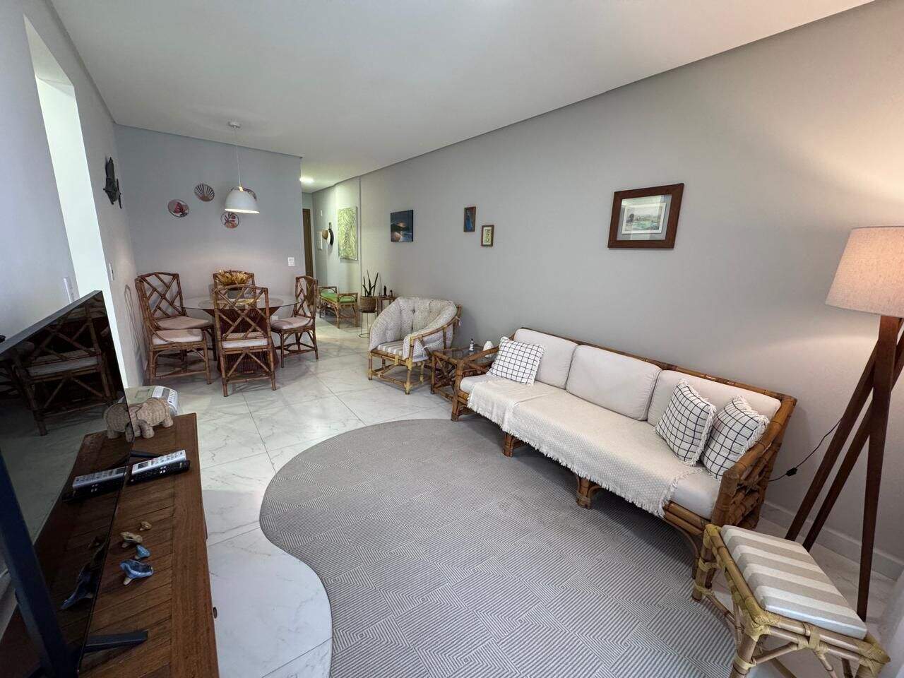 Apartamento à venda no Canto do Forte: 