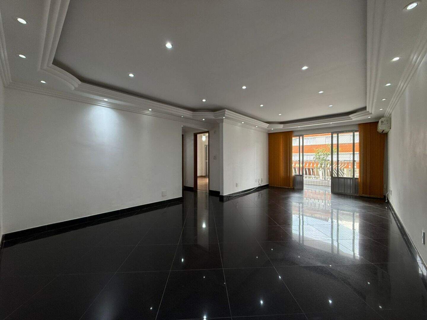 Apartamento à venda no Canto do Forte: 