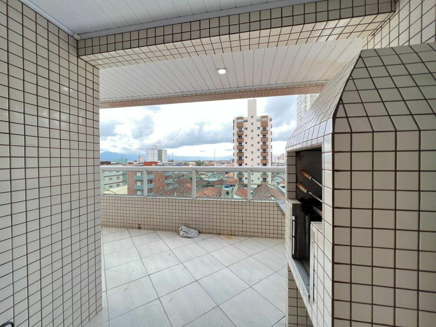 Apartamento à venda no Ocian: 