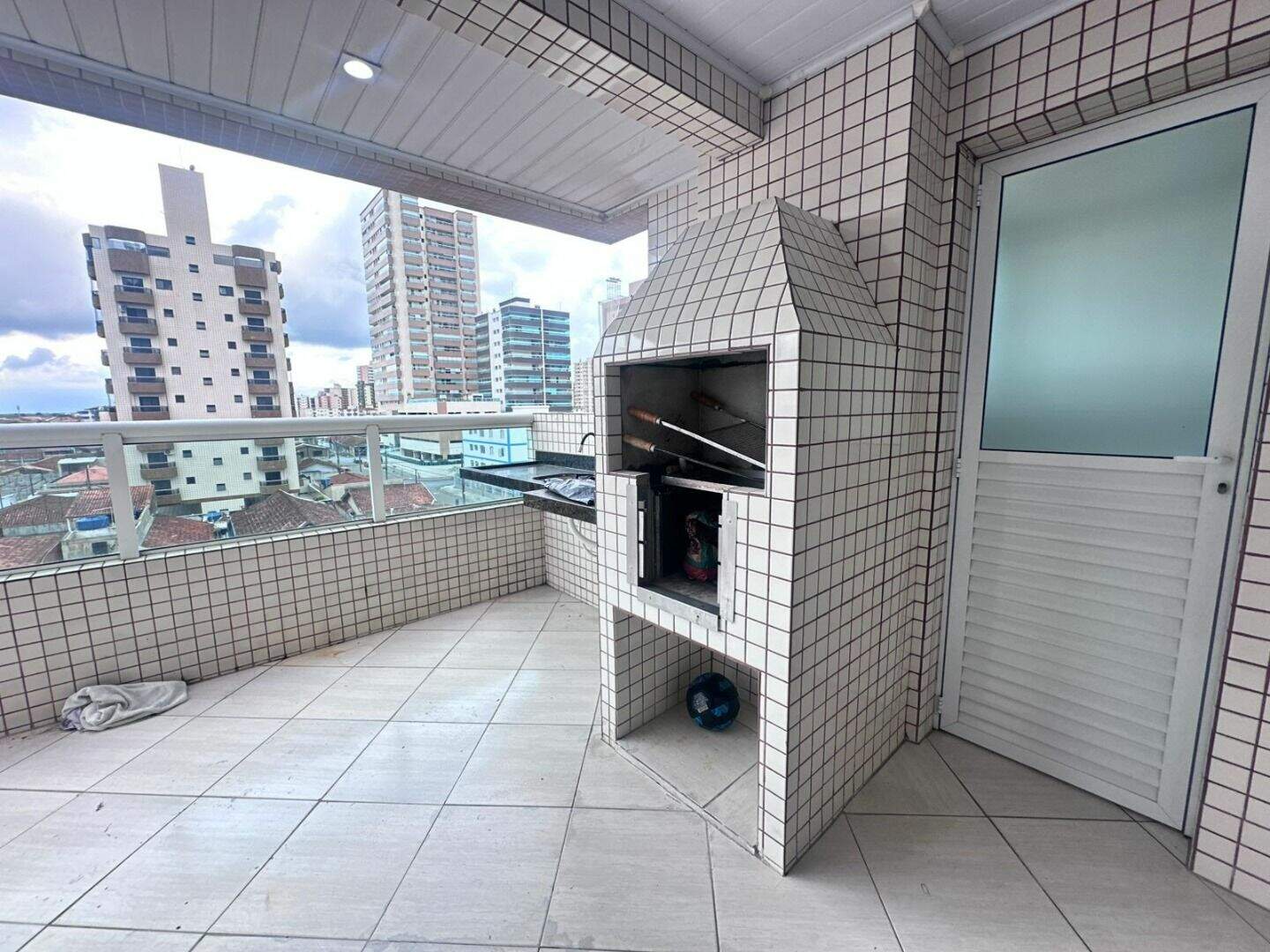 Apartamento à venda no Ocian: 