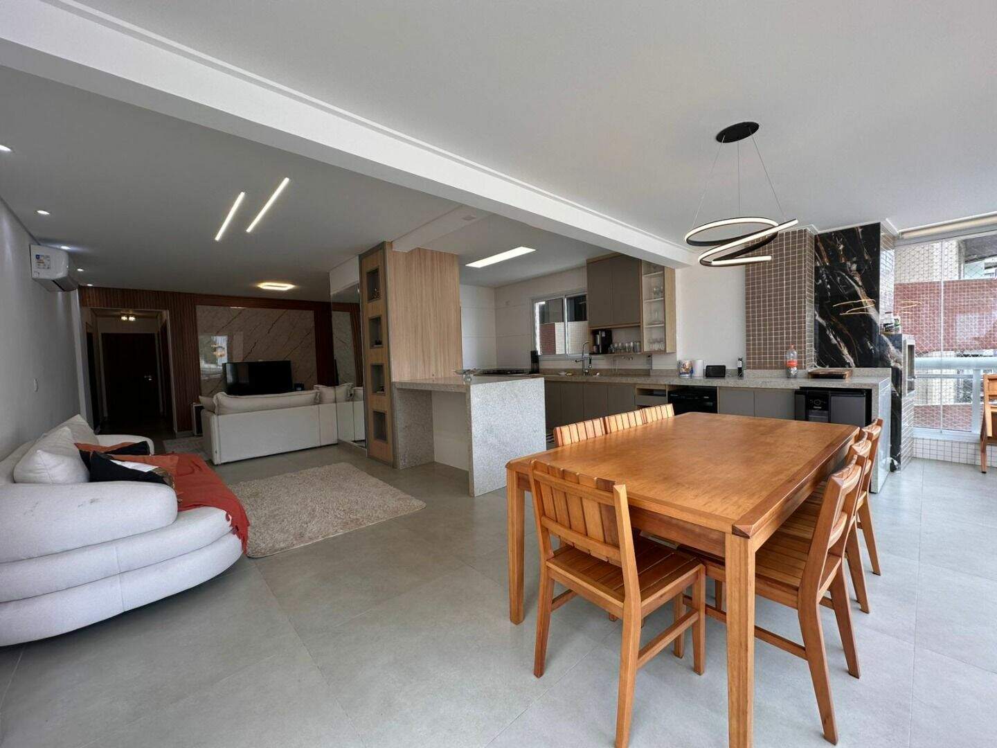 Apartamento à venda no Canto do Forte: 