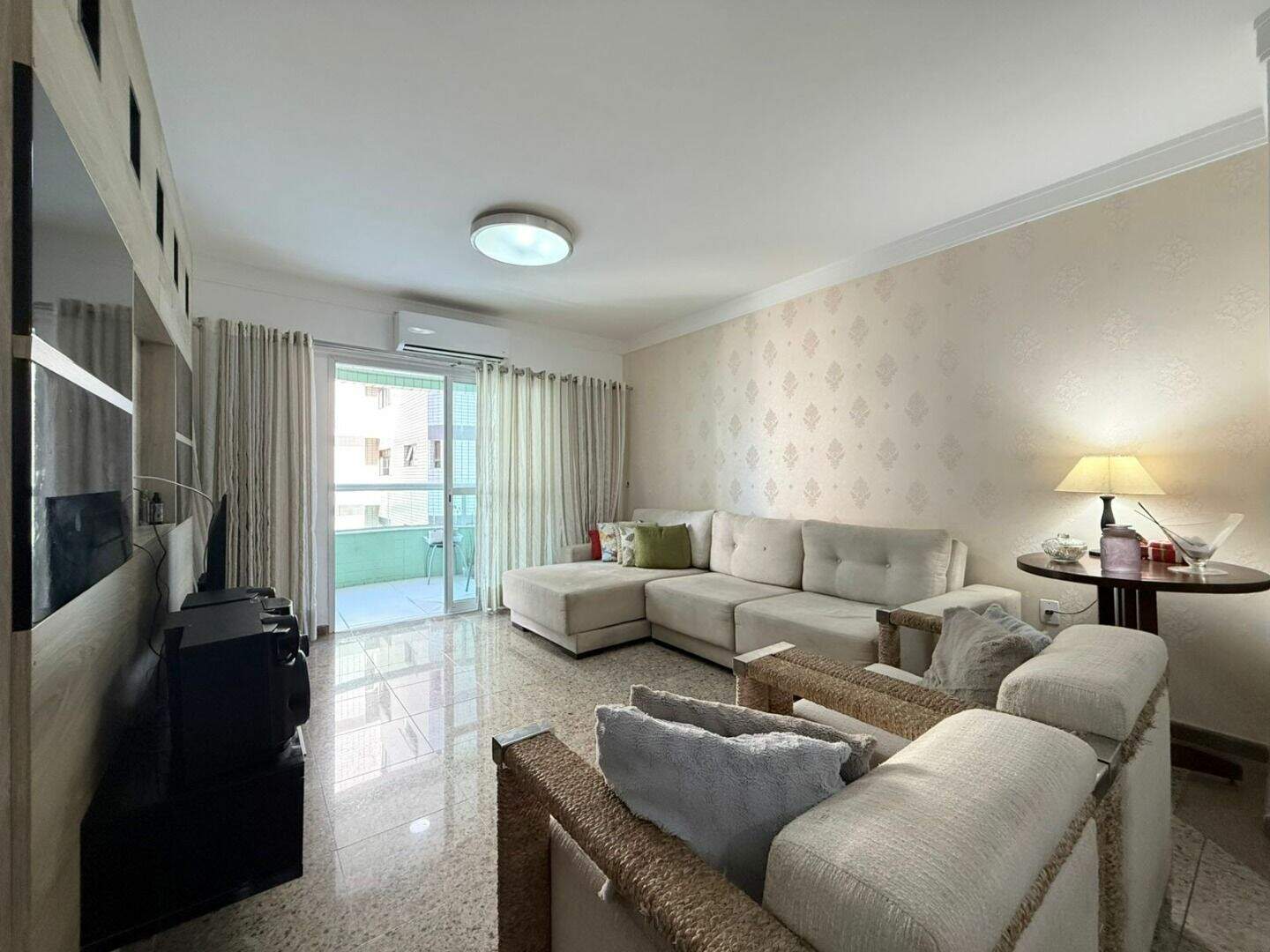 Apartamento à venda no Canto do Forte: 