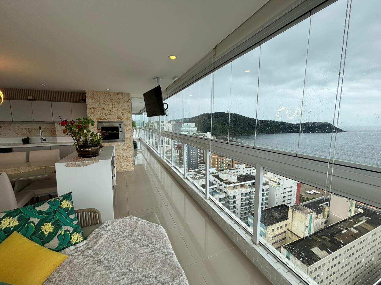 Apartamento à venda no Canto do Forte: 