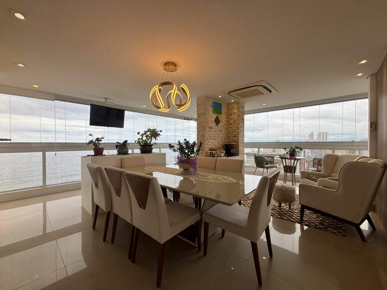 Apartamento à venda no Canto do Forte: 