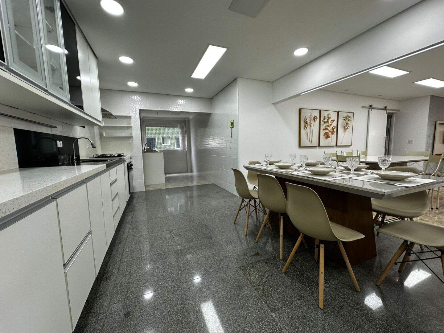 Apartamento à venda no Canto do Forte: 