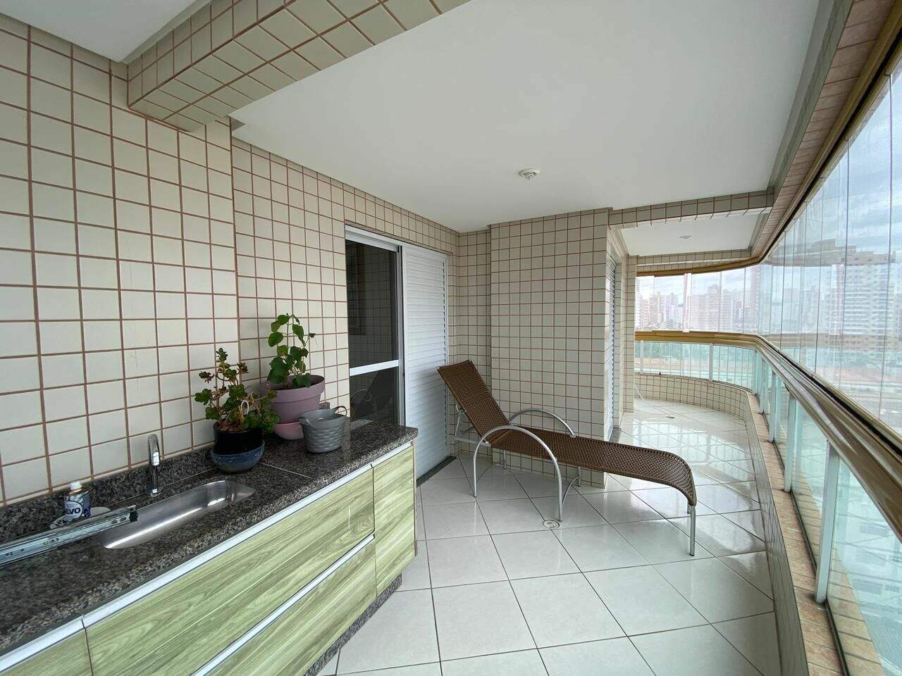Apartamento à venda no Tupi: 