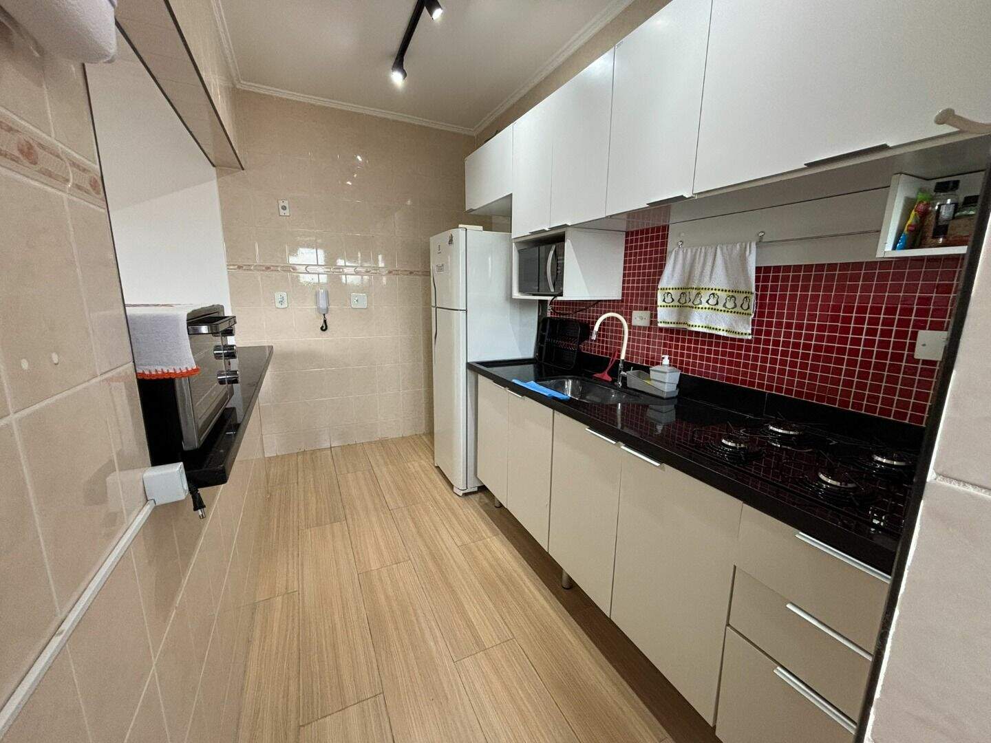 Apartamento à venda no Tupi: 