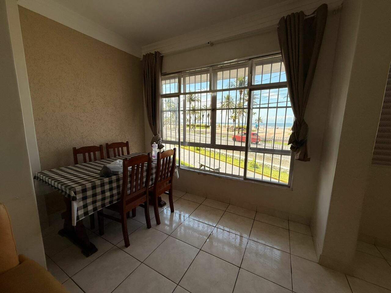 Apartamento à venda no Ocian: 