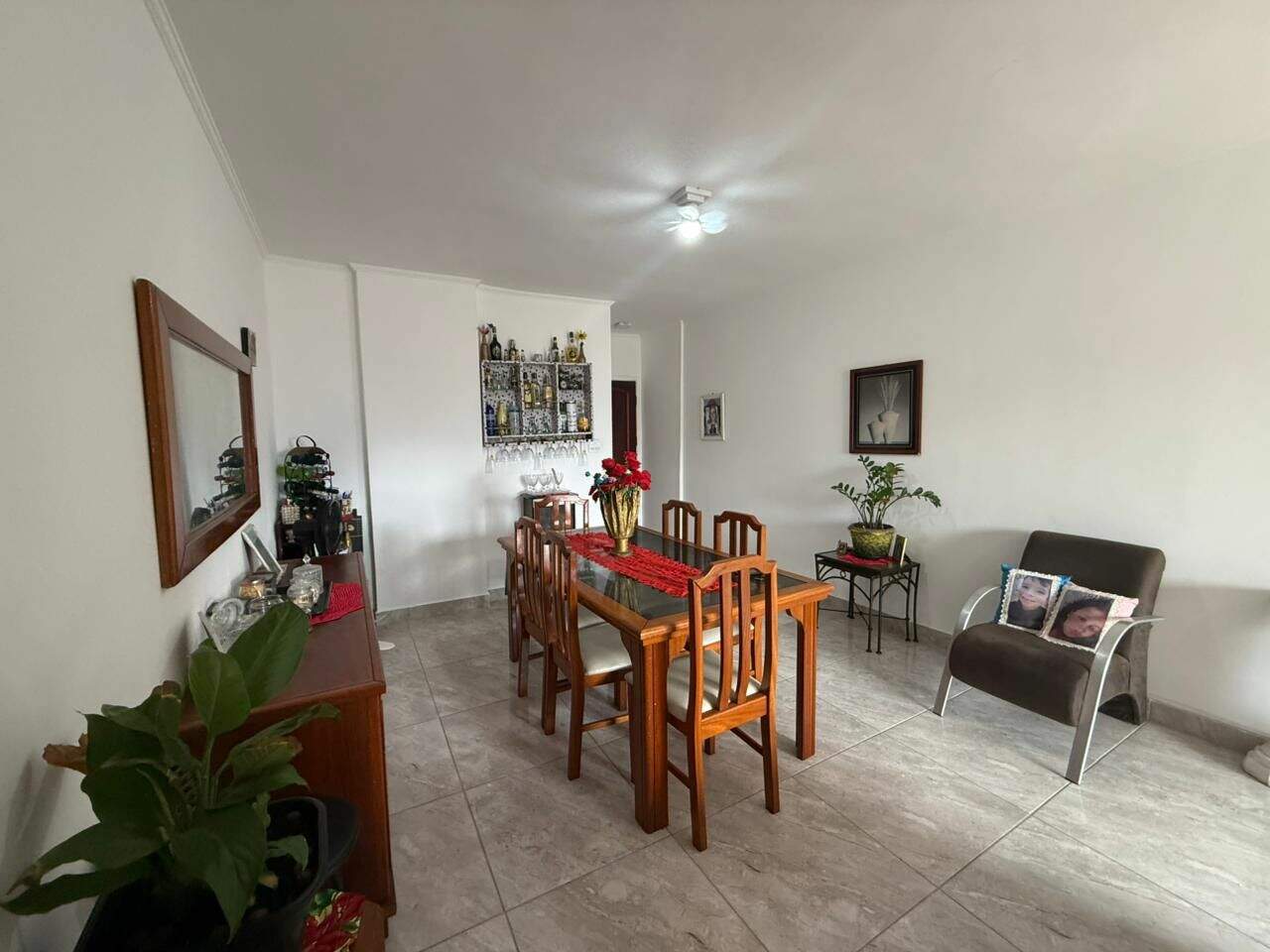Apartamento à venda no Tupi: 