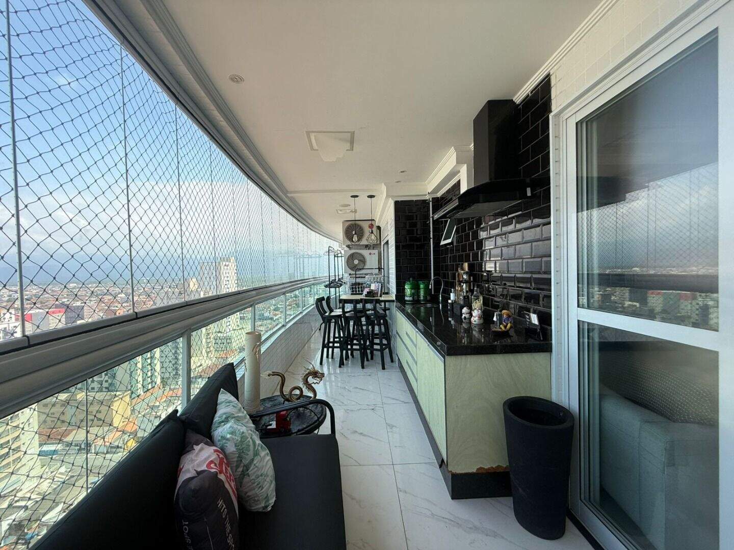 Apartamento à venda no Tupi: 