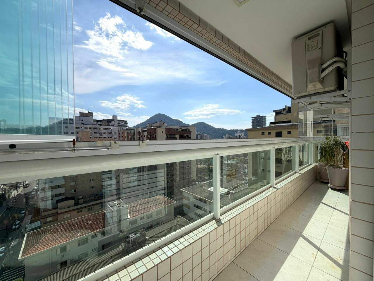 Apartamento à venda no Canto do Forte: 