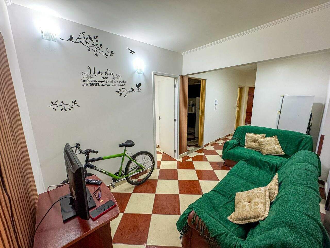 Apartamento à venda no Tupi: 