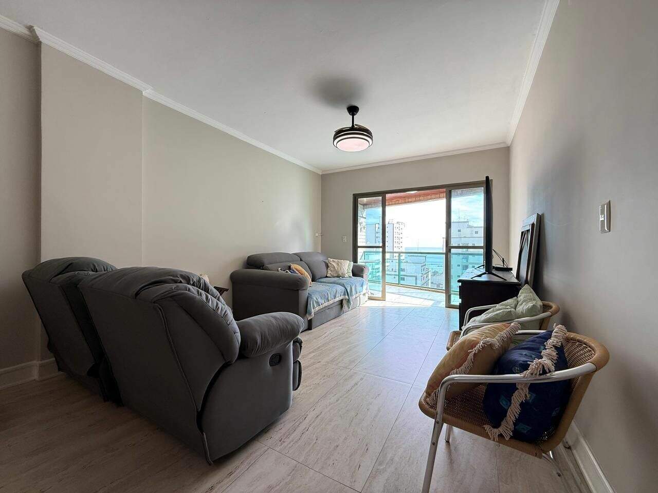 Apartamento à venda no Canto do Forte: 