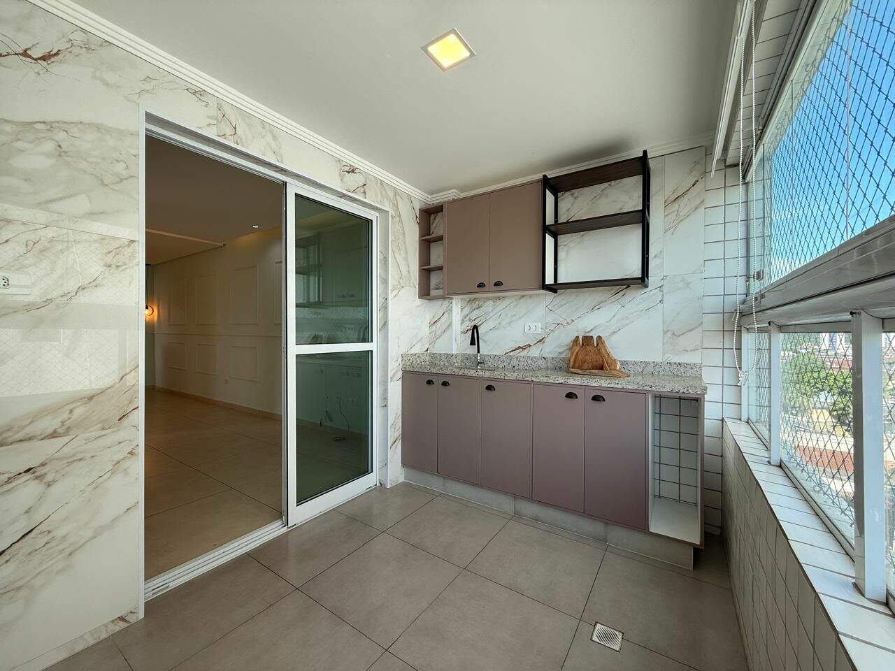 Apartamento à venda no Canto do Forte: 