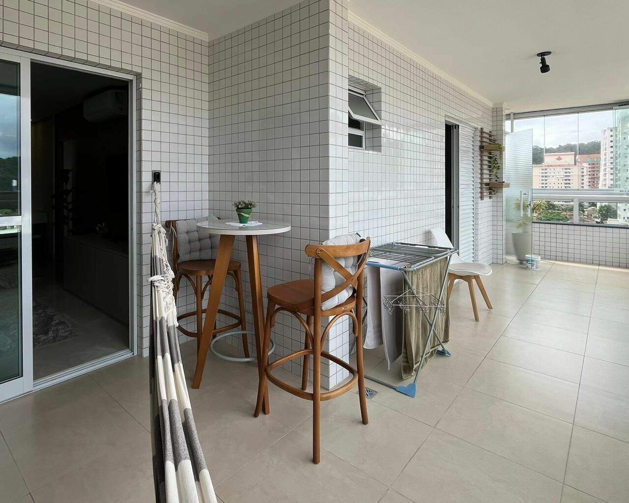 Apartamento à venda no Canto do Forte: 