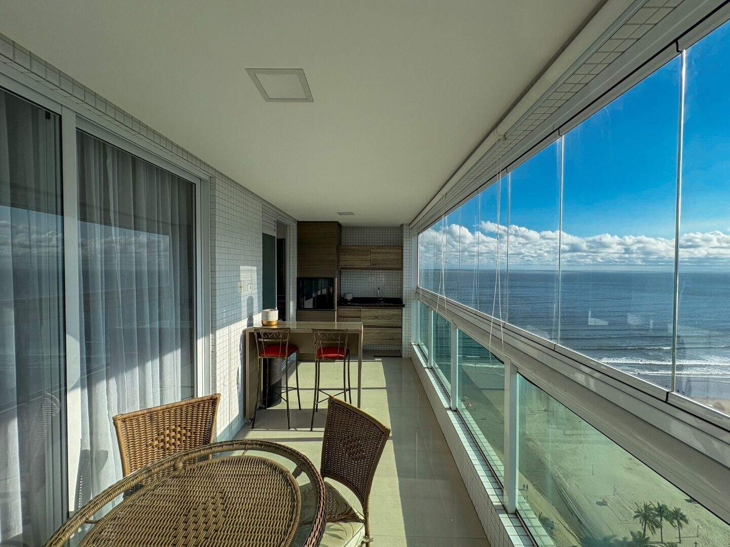 Apartamento à venda no Canto do Forte: 