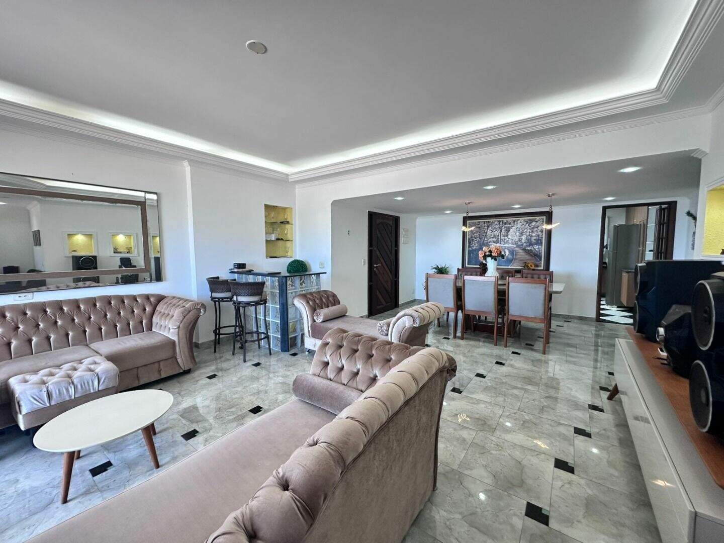 Apartamento à venda no Tupi: 