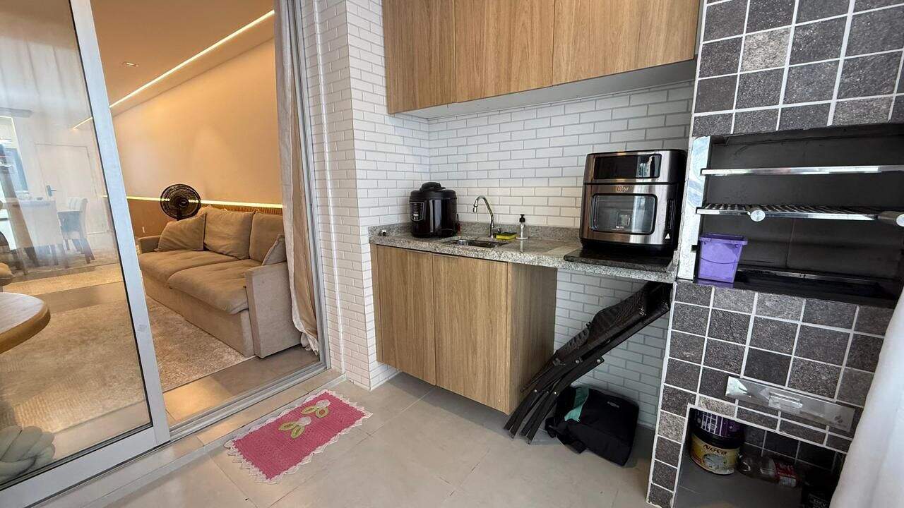 Apartamento à venda no Canto do Forte: 