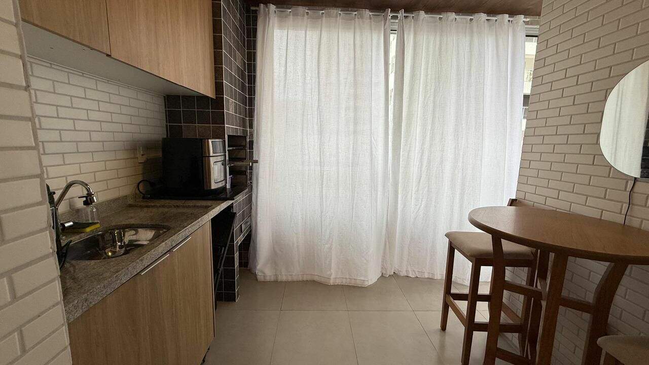 Apartamento à venda no Canto do Forte: 