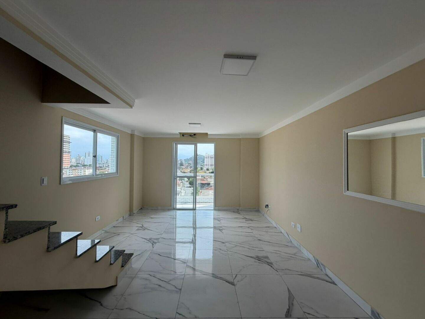 Apartamento Duplex à venda no Canto do Forte: 
